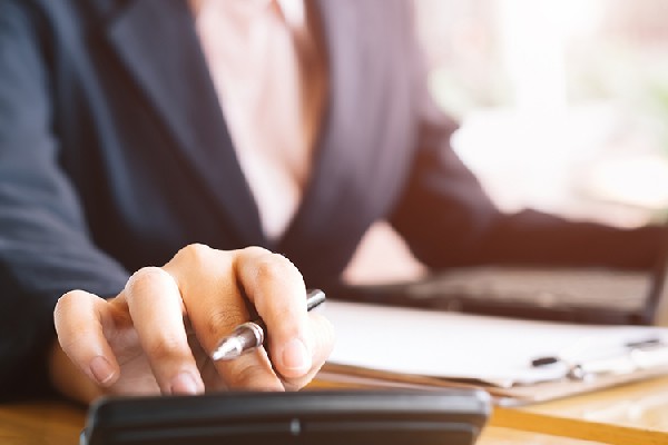 洪森：2025年柬埔寨经济预计增长5.2%
